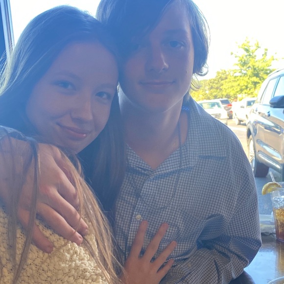 Meet your Posher, Chloe - Picture 6 of 15